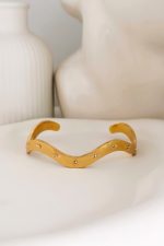 Starlet Gold - Image 2