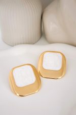 Sandy White - Image 2